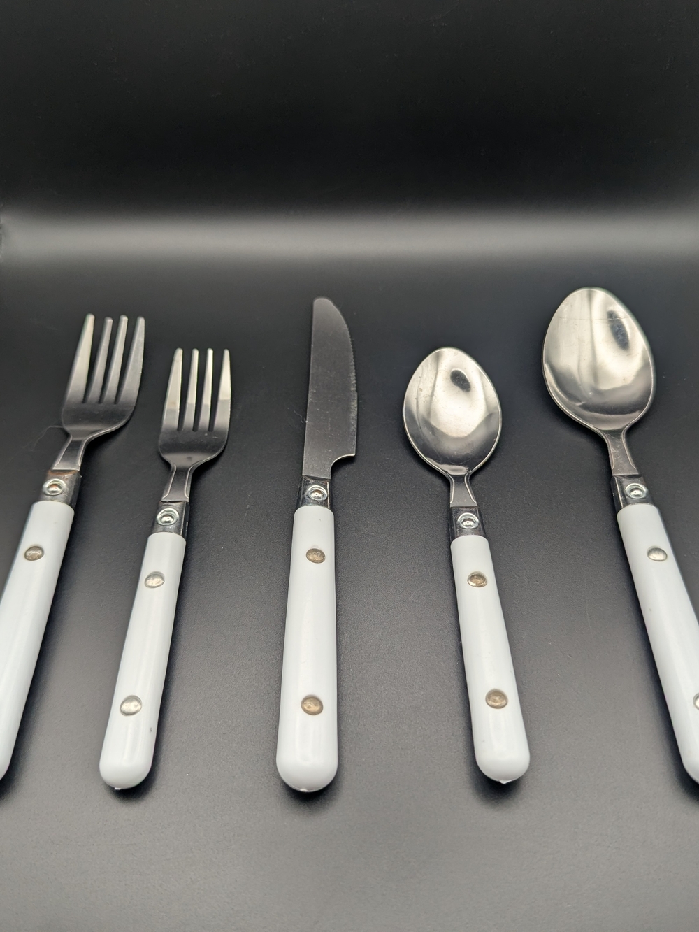 Gibson White Handle Stainless Steel Flatware Set - 5 Piece Display